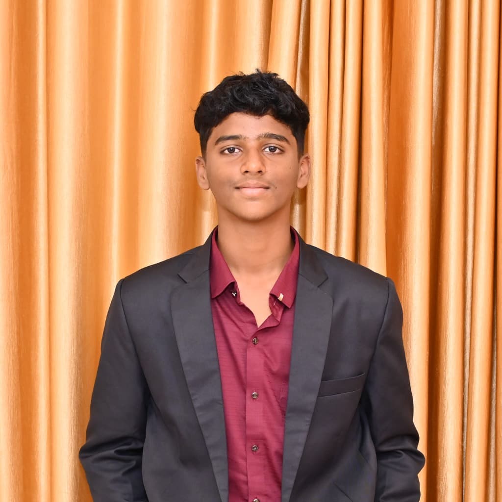 Joy Alex - SOCIAL MEDIA HEAD of LearnPeak